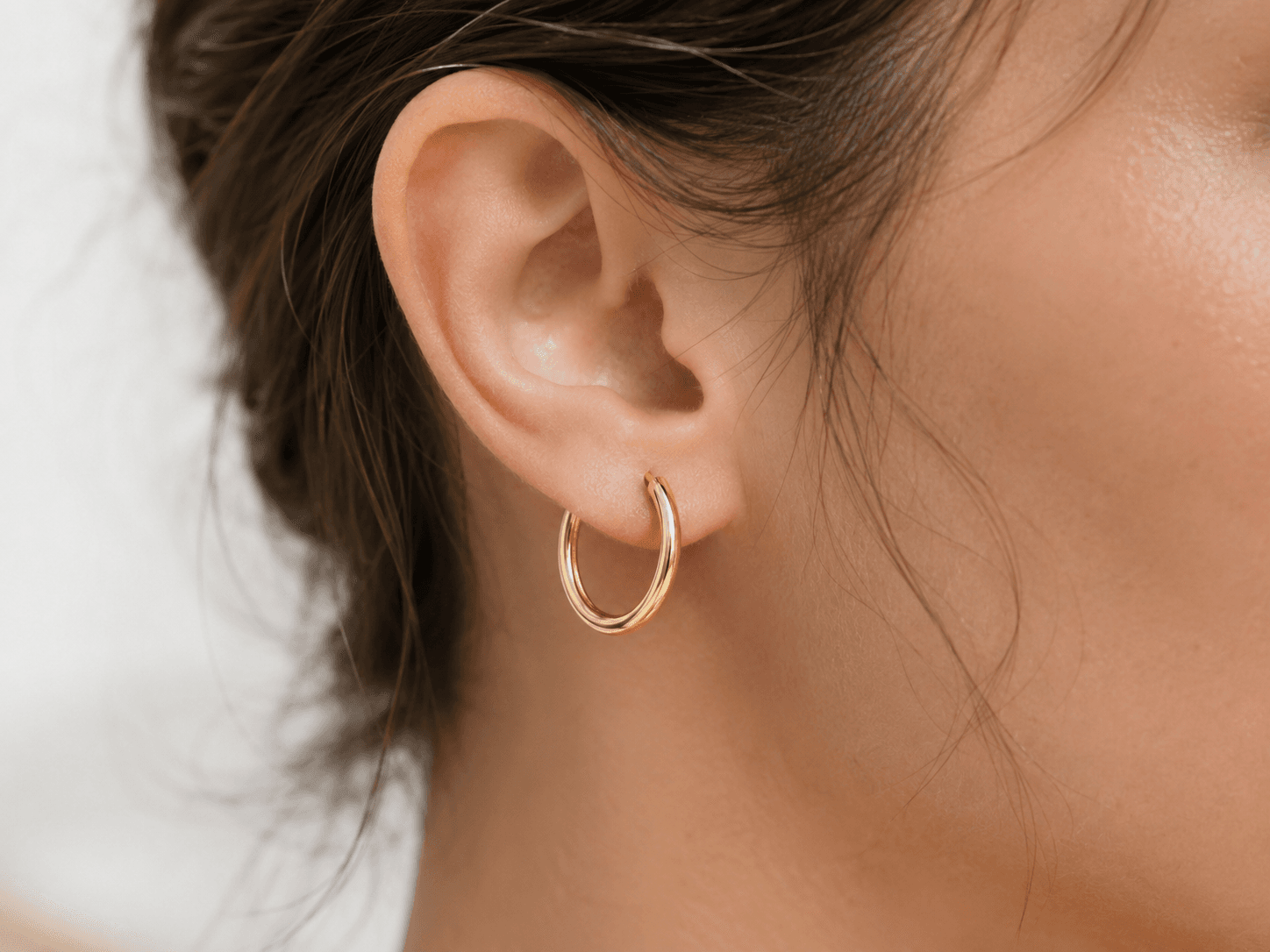 Earrings try-on